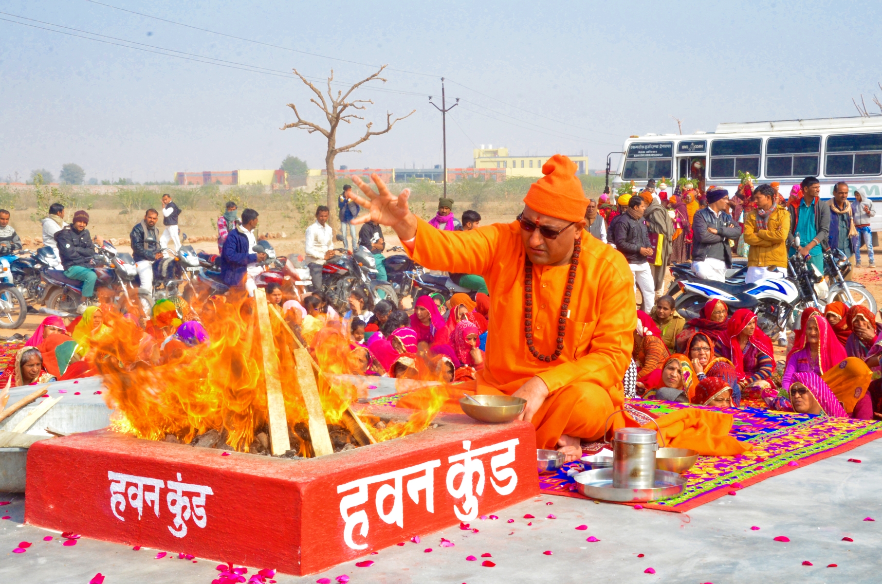 Seva Vishva stariya gau chikitsalay Shri Shri 1008 Mahamandaleshwar Swami Kushal Giri Maharaj